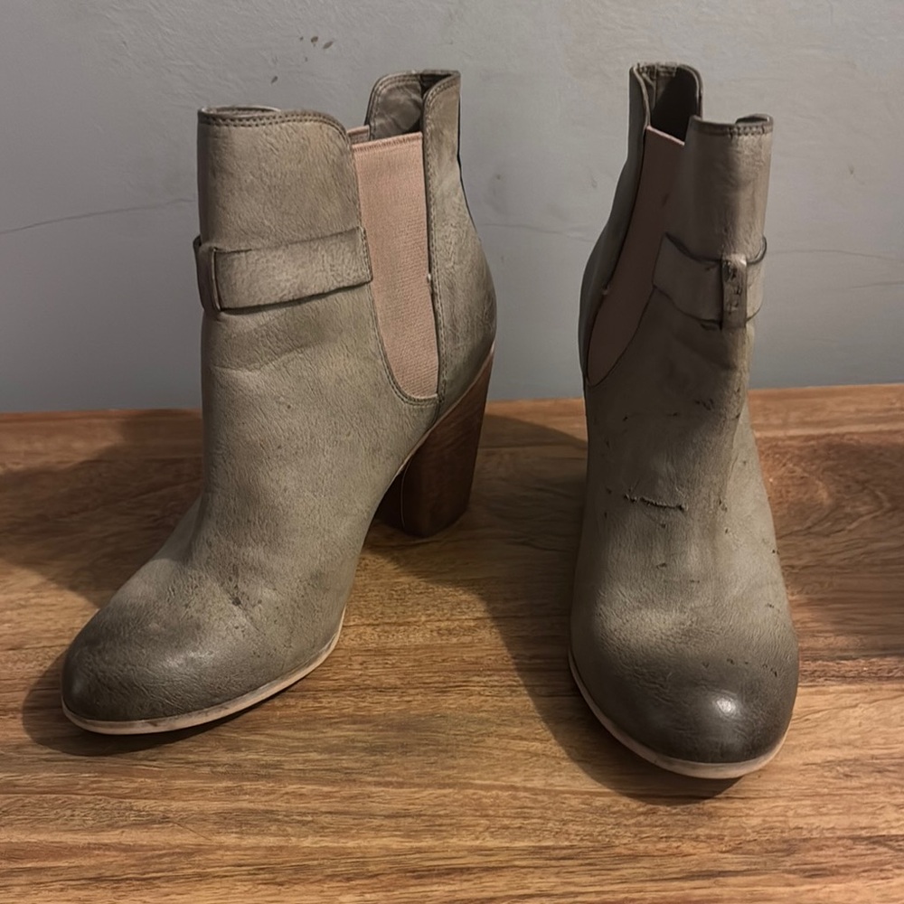 Stylish Gray Ankle Boots